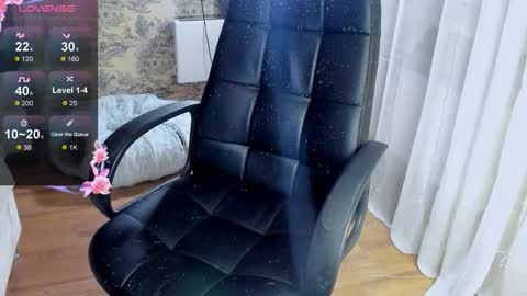 little__boss online show from September 23, 7:09 pm