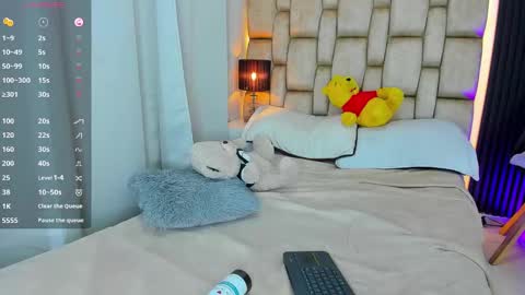 Snapshot of little__sophie18 chatting on September 30, 12:10 am Sophie ---- connected from 1400 to 2100 Colombia time online show from September 30, 12:10 am