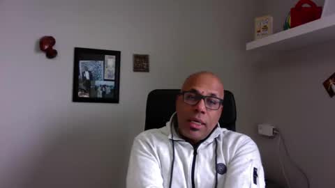 Snapshot of little_buddha chatting on January 9, 10:31 am Pure Black Power online show from January 9, 10:31 am