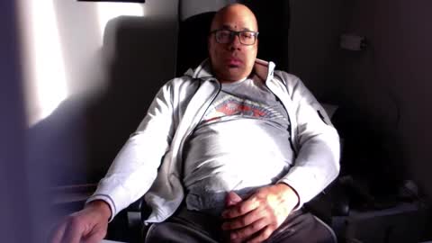 Snapshot of little_buddha chatting on January 9, 1:35 pm Pure Black Power online show from January 9, 1:35 pm