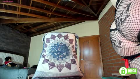 Izzi online show from February 18, 8:19 pm