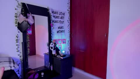 kayla  Instagram kayla 71082 online show from March 30, 11:05 pm