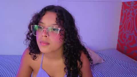 little_lilith_apple online show from September 19, 7:17 pm