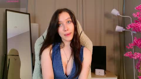 Kate online show from May 13, 4:38 pm