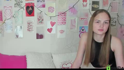 Kriss online show from November 24, 8:24 am