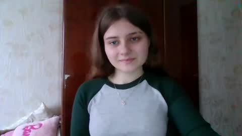 Snapshot of little_shygirl_ chatting on January 24, 8:44 am little_shygirl_ online show from January 24, 8:44 am