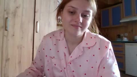 Snapshot of little_shygirl_ chatting on October 21, 11:59 am little_shygirl_ online show from October 21, 11:59 am