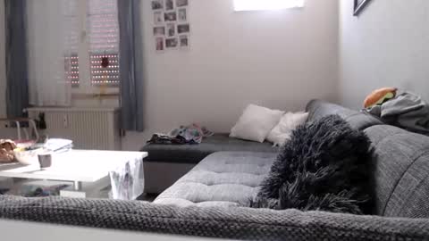 little_sow online show from April 25, 3:53 pm