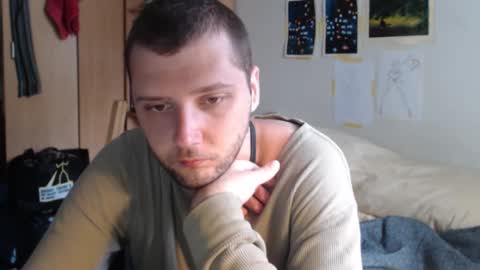 littlealien7 online show from November 15, 2:02 am