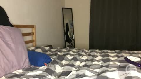 littlesissygirl online show from November 7, 4:48 am