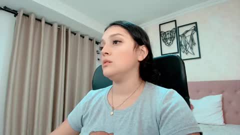 Sarahs Room online show from January 9, 1:33 am