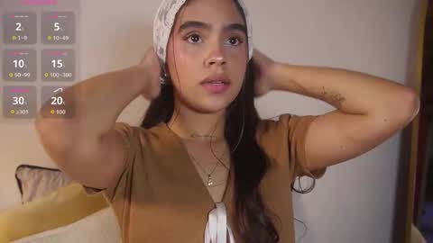 littletammy_ online show from March 12, 4:33 pm