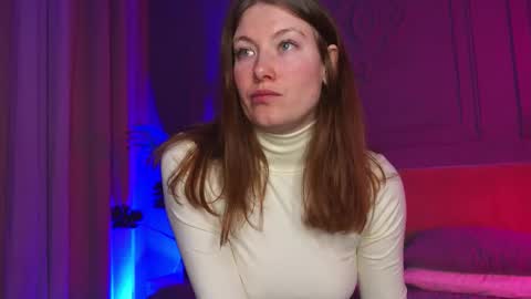 Liv 3 online show from October 1, 5:01 pm