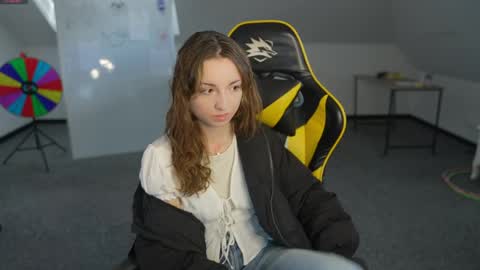 Sheryl online show from April 6, 10:27 am