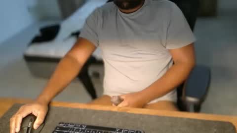 livetribber online show from April 19, 1:56 pm