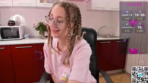 My name is Livy Nice to meet you  Thumbs up please its important online show from November 20, 6:38 pm