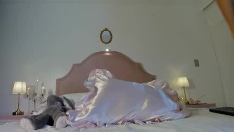 Liz Grant online show from February 24, 9:51 pm