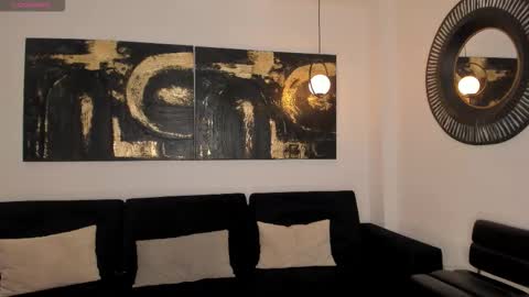 Lizzi  online show from March 5, 8:07 pm