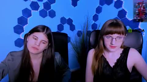lizzie_boom online show from March 4, 8:28 pm
