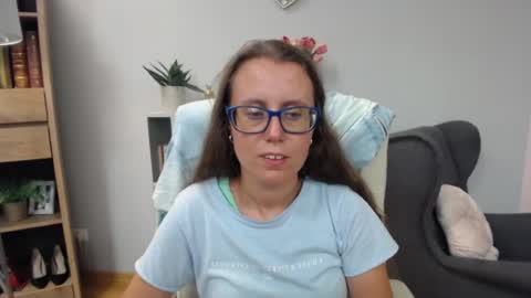 Lizzy online show from July 1, 10:35 am