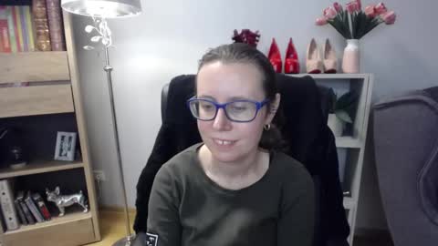 Lizzy online show from December 18, 6:31 am