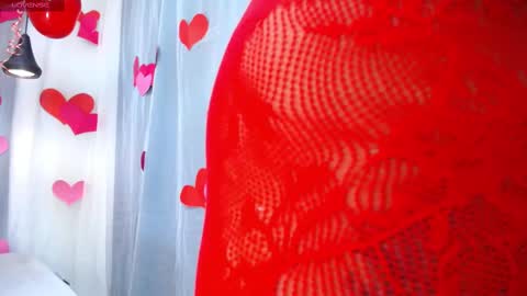 Lizzy hairy pussy online show from February 16, 3:05 pm