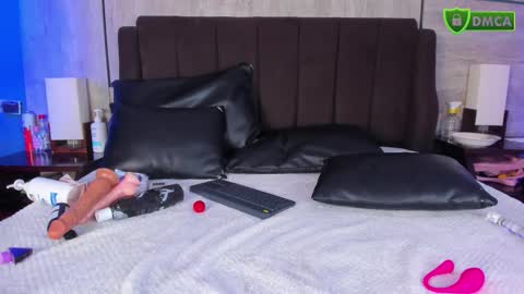 LizzySato online show from March 26, 9:42 pm