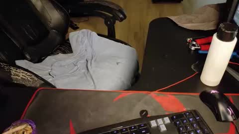 Leon Knight online show from December 2, 7:40 am