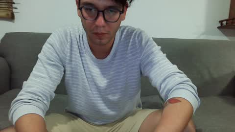 Lobo online show from February 3, 2:03 am