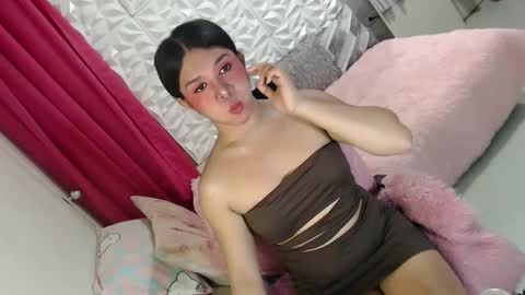 Snapshot of lobotara69 chatting on March 6, 12:54 am Thea online show from March 6, 12:54 am