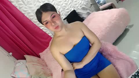 Snapshot of lobotara69 chatting on February 21, 9:02 am Thea online show from February 21, 9:02 am