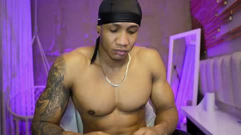 logan_varela online show from May 23, 4:36 pm