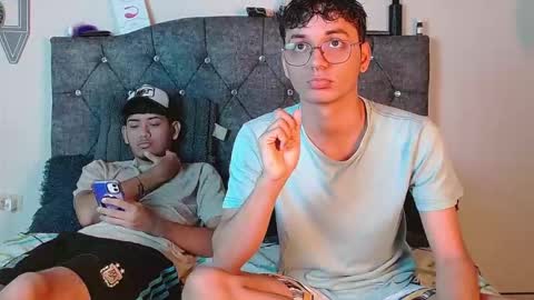 Snapshot of logan_willyams_ chatting on September 9, 9:37 pm logan_willyams_ online show from September 9, 9:37 pm