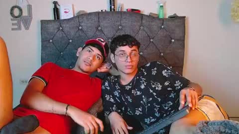 Snapshot of logan_willyams_ chatting on September 21, 12:36 am logan_willyams_ online show from September 21, 12:36 am