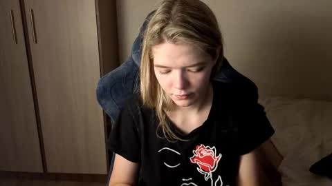 Logan and Katana online show from October 24, 1:45 pm