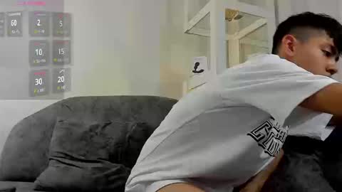 logantwink18 online show from September 16, 2:42 pm