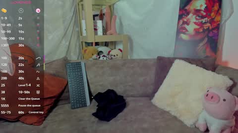 logantwink18 online show from March 28, 12:39 pm