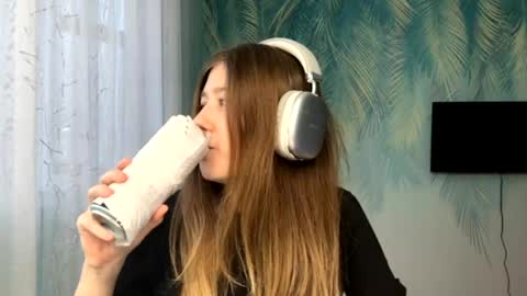 Kate online show from March 29, 11:34 am