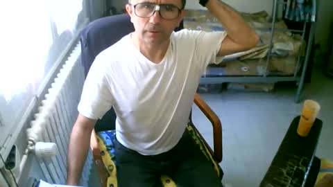 Snapshot of lokoum39 chatting on September 11, 10:49 am lokoum39 online show from September 11, 10:49 am