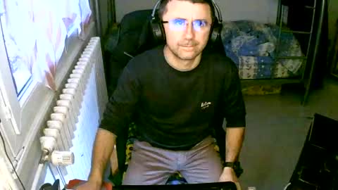 Snapshot of lokoum39 chatting on December 24, 3:58 pm lokoum39 online show from December 24, 3:58 pm