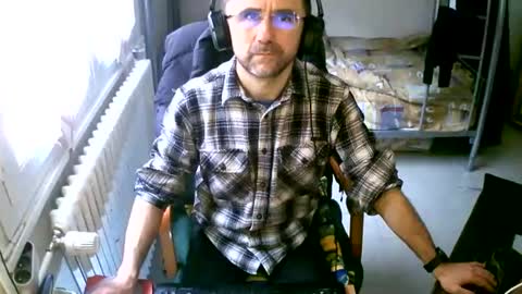 Snapshot of lokoum39 chatting on February 11, 11:20 am lokoum39 online show from February 11, 11:20 am