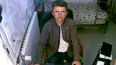 Snapshot of lokoum39 chatting on October 16, 5:23 pm lokoum39 online show from October 16, 5:23 pm