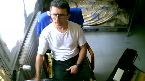 Snapshot of lokoum39 chatting on September 16, 11:34 am lokoum39 online show from September 16, 11:34 am