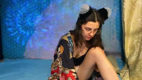lola_aspis online show from November 3, 1:34 pm