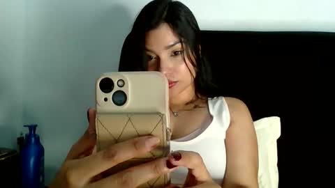 lolaa_staars online show from November 24, 2:43 am