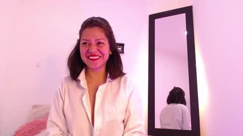 lolaandcamille online show from December 19, 12:44 pm