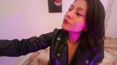 lolaandcamille online show from September 25, 1:29 pm