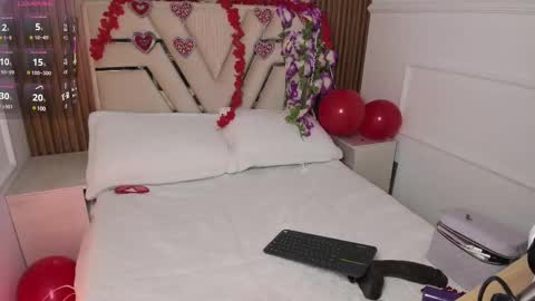 Lola Angel online show from February 14, 11:42 pm