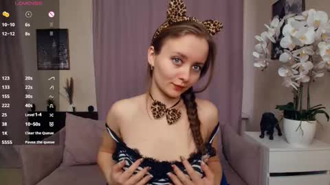 lolacorish online show from February 10, 11:24 am