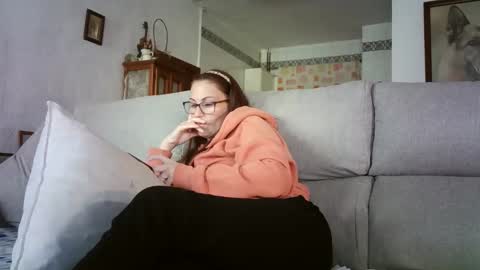 LOLA HUESO y ERIC online show from May 8, 4:01 pm